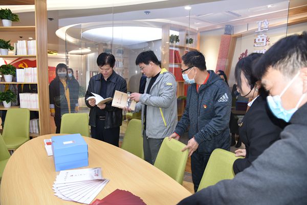 淄川區(qū)黨建工作實訓班到集團參觀學習30