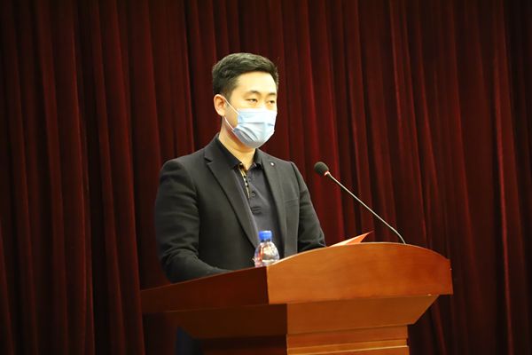 李哲當(dāng)選羅村鎮(zhèn)青年人才協(xié)會(huì)會(huì)長 26