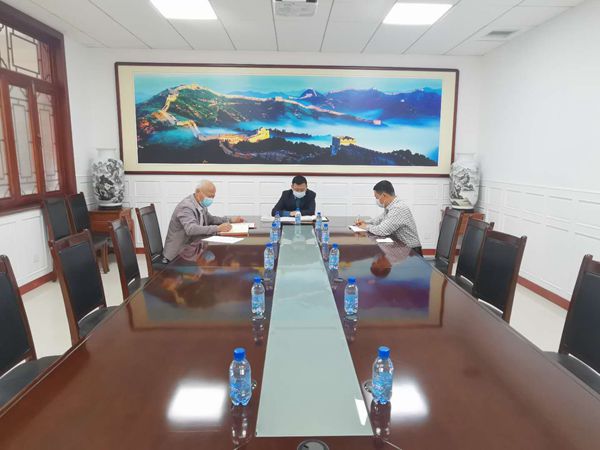 集團(tuán)機(jī)關(guān)支部、重山光電支部召開支委會 25