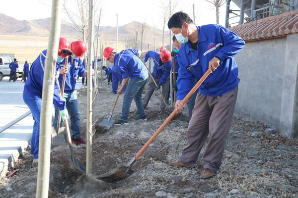 魯蒙水泥黨支部開展主題黨日活動0