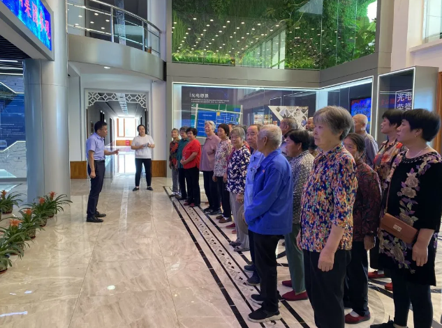 加強村企溝通 促進和諧發(fā)展——南韓村民參加重山集團企業(yè)開放日活動95