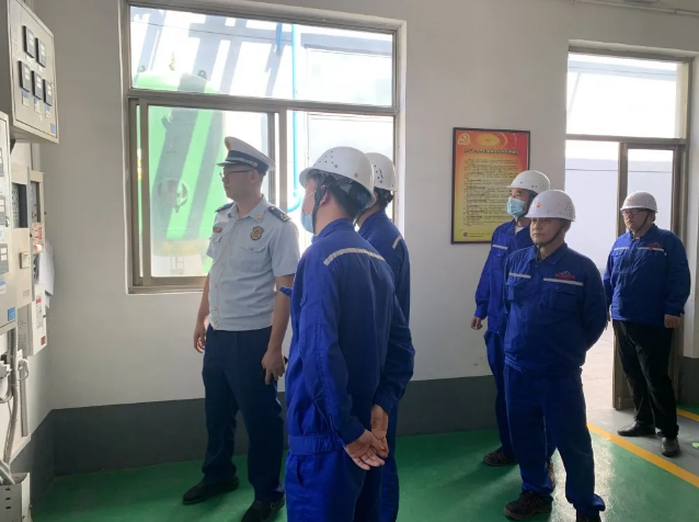 區(qū)消防大隊(duì)到魯中水泥開展消防執(zhí)法檢查63