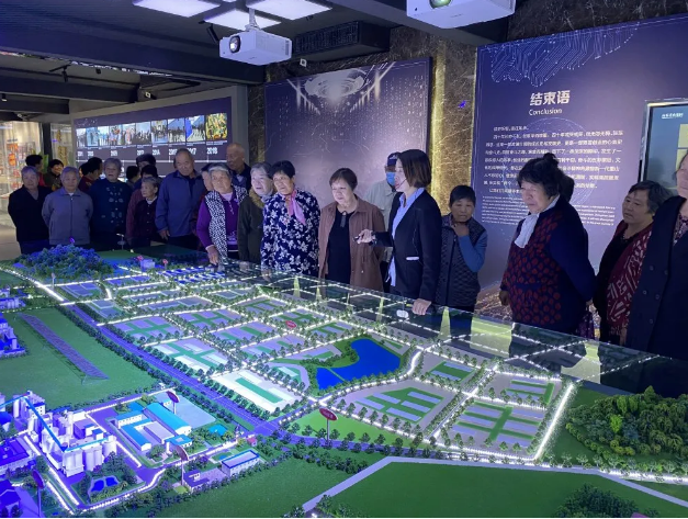 攜手奮進 共創(chuàng)美好生活 ——企業(yè)開放日迎來第七批客人22